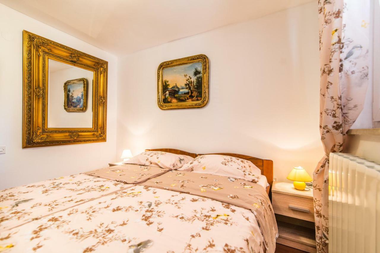 Apartmani Marina 포레치 외부 사진