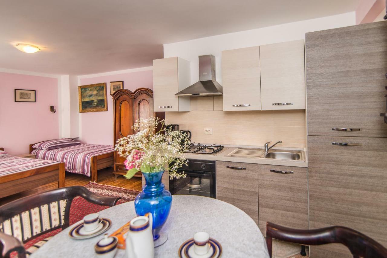 Apartmani Marina 포레치 외부 사진